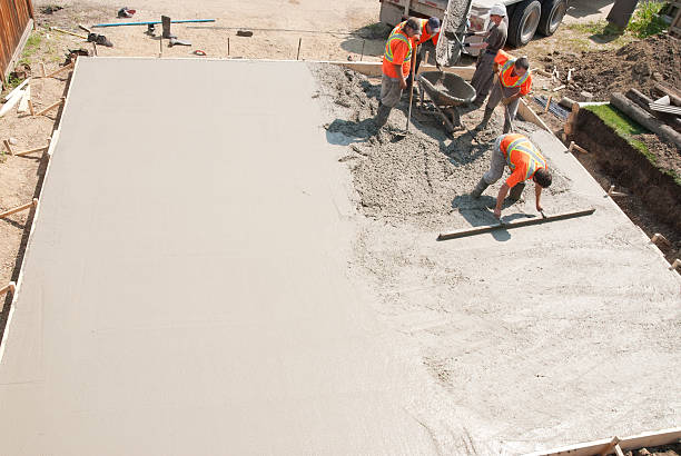 Best Local Concrete Companies  in Clarion, IA